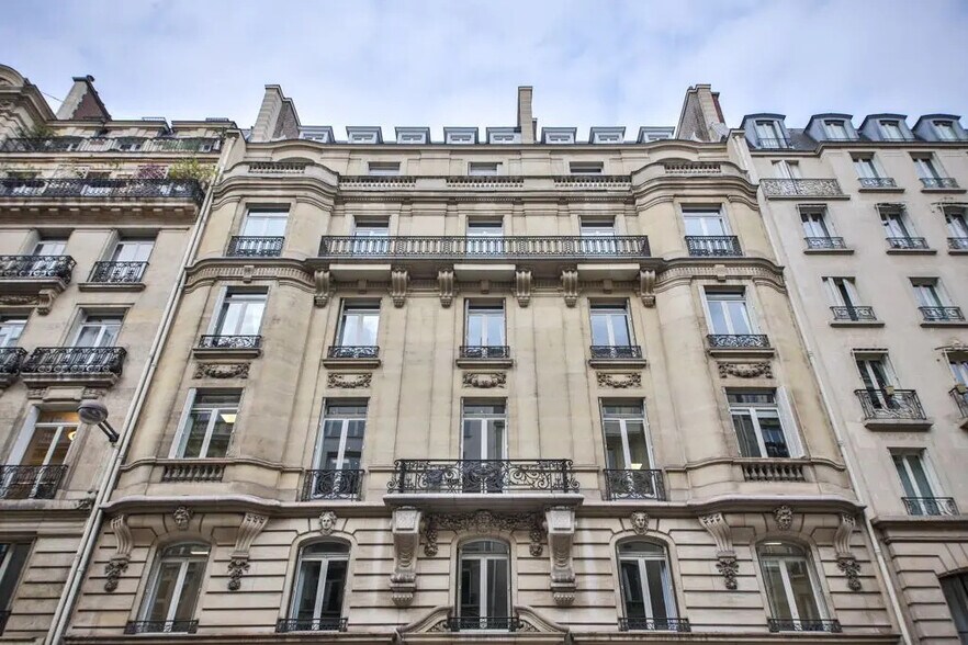 Bureau dans Paris à louer - Photo de l’immeuble – Image 1 sur 13