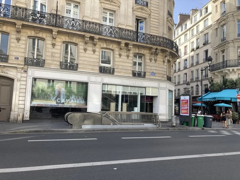 97 Rue Saint-Lazare, Paris à louer - Photo de l’immeuble – Image 2 sur 7