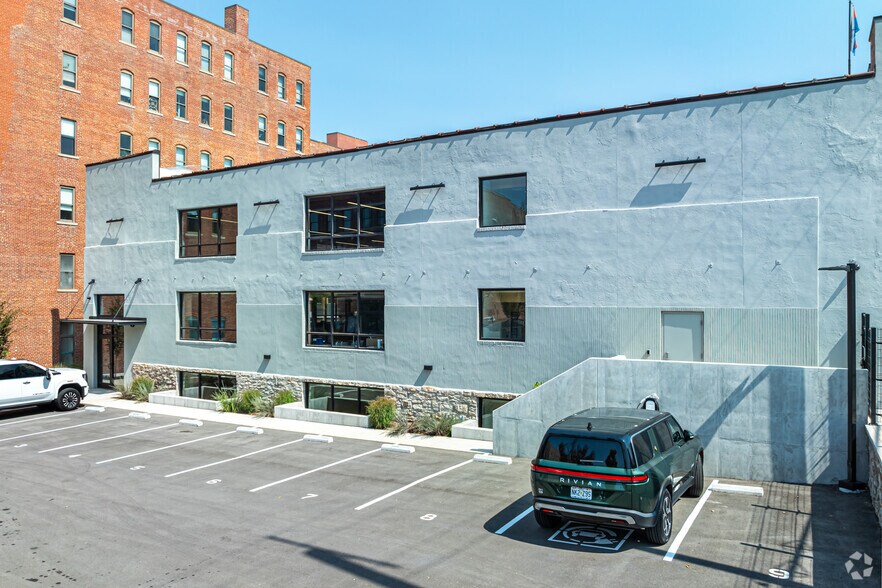 14 W 3rd St, Kansas City, MO à louer - Photo de l’immeuble – Image 3 sur 28
