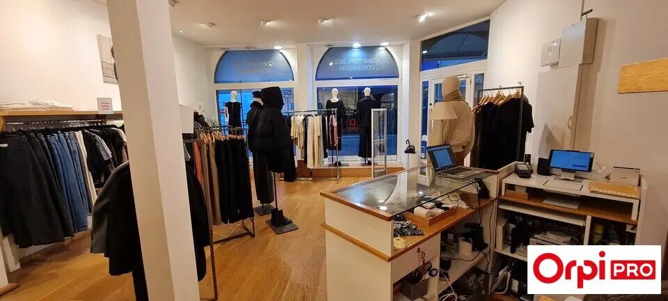 Local commercial dans Saint-Brieuc à louer - Photo principale – Image 3 sur 7