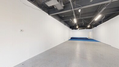 84 Veronica Ave, Somerset, NJ à louer Numérisation 3D Matterport– Image 1 sur 6