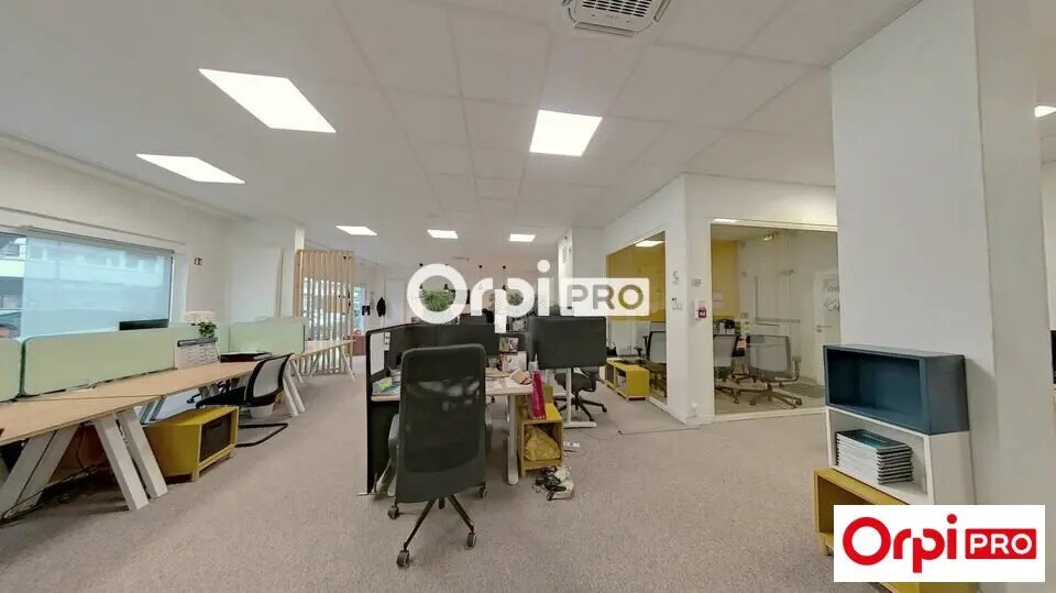 Bureau dans Lille à louer - Photo de l’immeuble – Image 2 sur 5