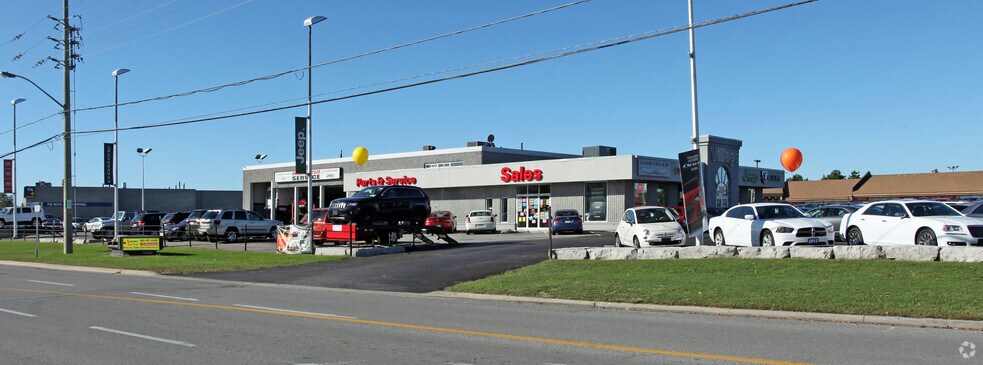 201 Bayly St W, Ajax, ON à louer - Photo principale – Image 1 sur 3
