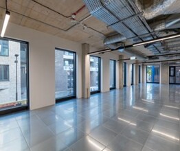 18-20 Crimscott St, Londres à louer Photo intérieure– Image 2 sur 4