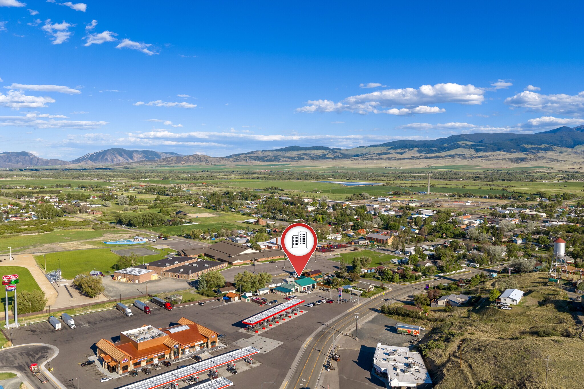 402 N Pyfer St, Whitehall, MT à vendre Photo de l’immeuble– Image 1 sur 56
