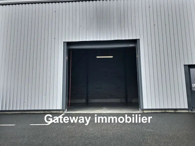 Industriel/Logistique dans Riom à louer - Photo de l’immeuble – Image 1 sur 6