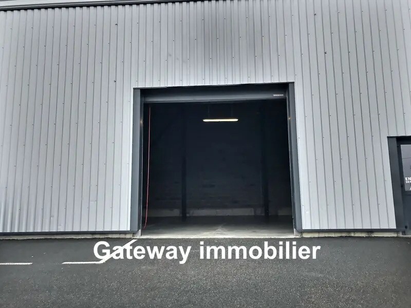 Industriel/Logistique dans Riom à louer Photo de l’immeuble– Image 1 sur 7