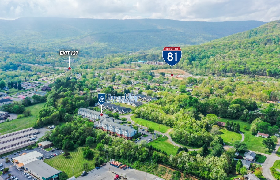 1871 Harrogate dr, Salem, VA à vendre - Photo de l’immeuble – Image 3 sur 8