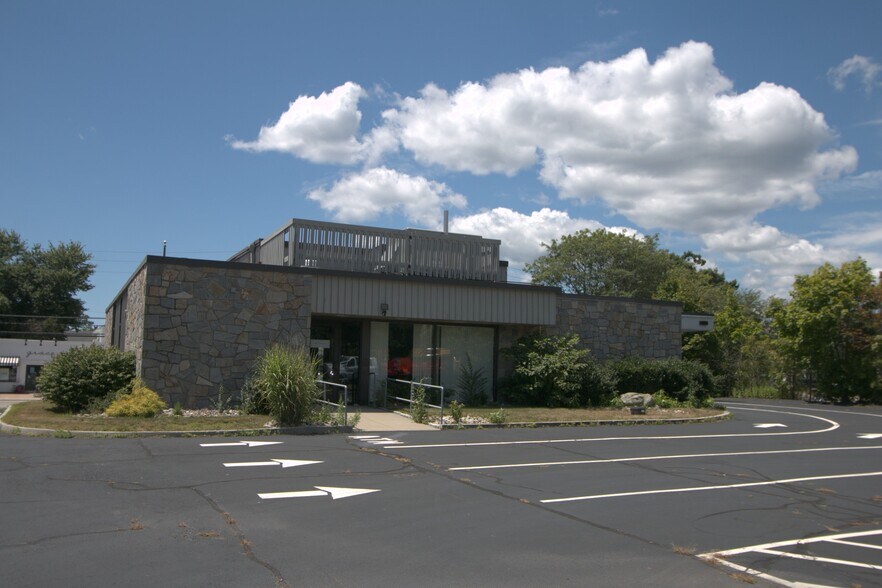 43 Pennsylvania Ave, Niantic, CT à louer - Photo de l’immeuble – Image 3 sur 36