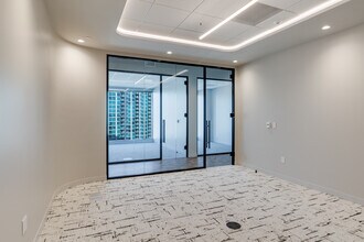 2323 Victory Ave, Dallas, TX à louer Photo intérieure– Image 2 sur 6