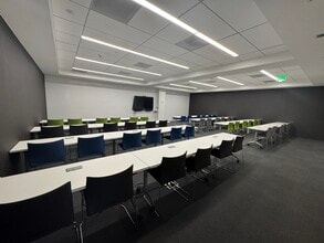 790 E Colorado Blvd, Pasadena, CA à louer Photo intérieure– Image 2 sur 4