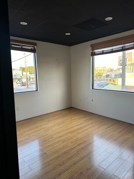 311 S Sweetzer Ave, Los Angeles, CA à louer - Photo intérieure – Image 3 sur 5