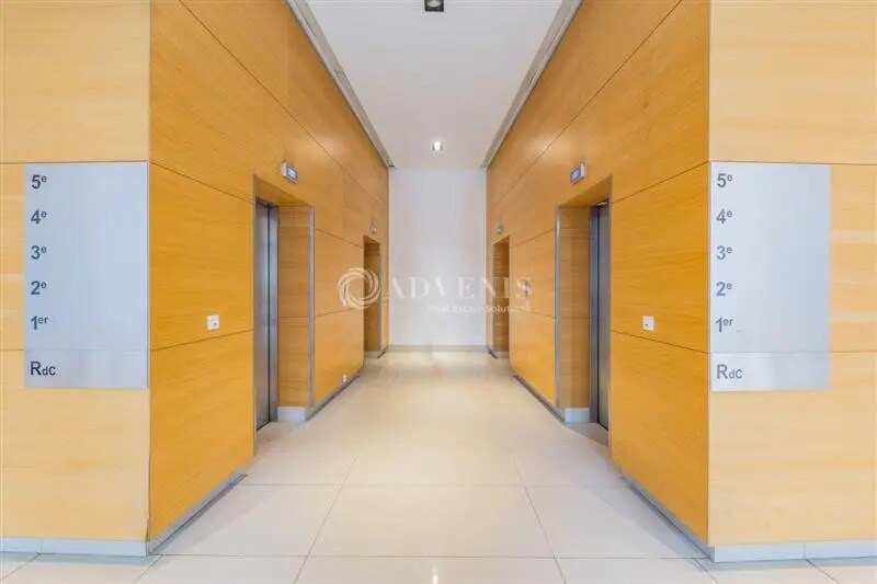 Bureau dans Chessy à louer - Photo intérieure – Image 3 sur 10