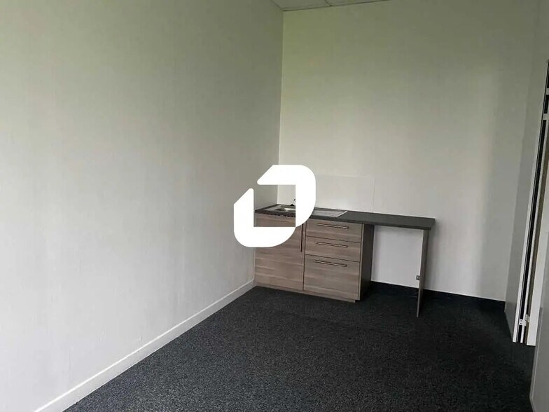 Rue Monseigneur Ancel, Saint-Priest à louer - Photo intérieure – Image 3 sur 7