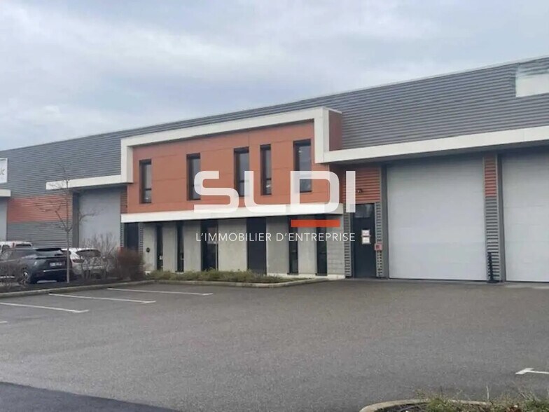 Bureau dans Meyzieu à louer - Photo de l’immeuble – Image 1 sur 5