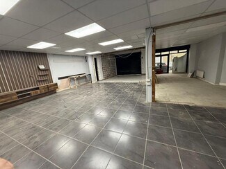 Plus de détails pour Braintree Rd, Ruislip - Industriel/Logistique à louer