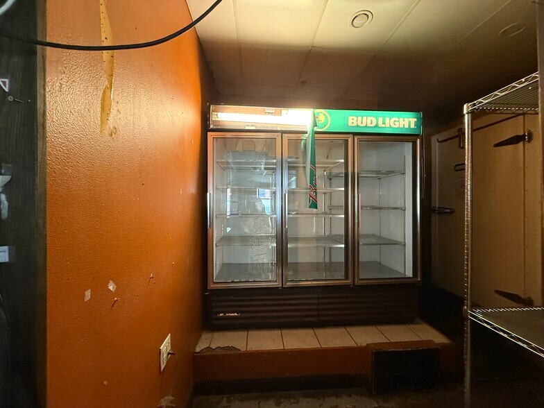 216 Stanton Ave, Ames, IA à louer - Photo de l’immeuble – Image 2 sur 9