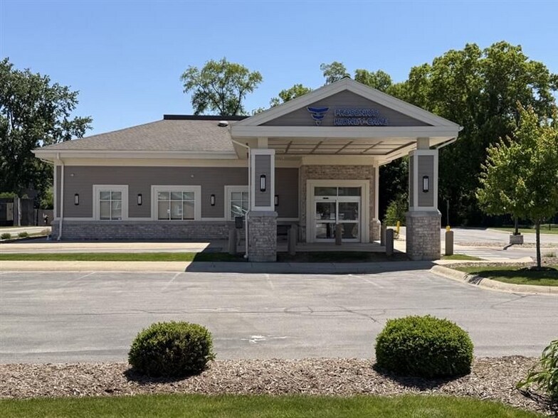 801 W Bristol St, Elkhart, IN à louer - Photo de l’immeuble – Image 1 sur 20
