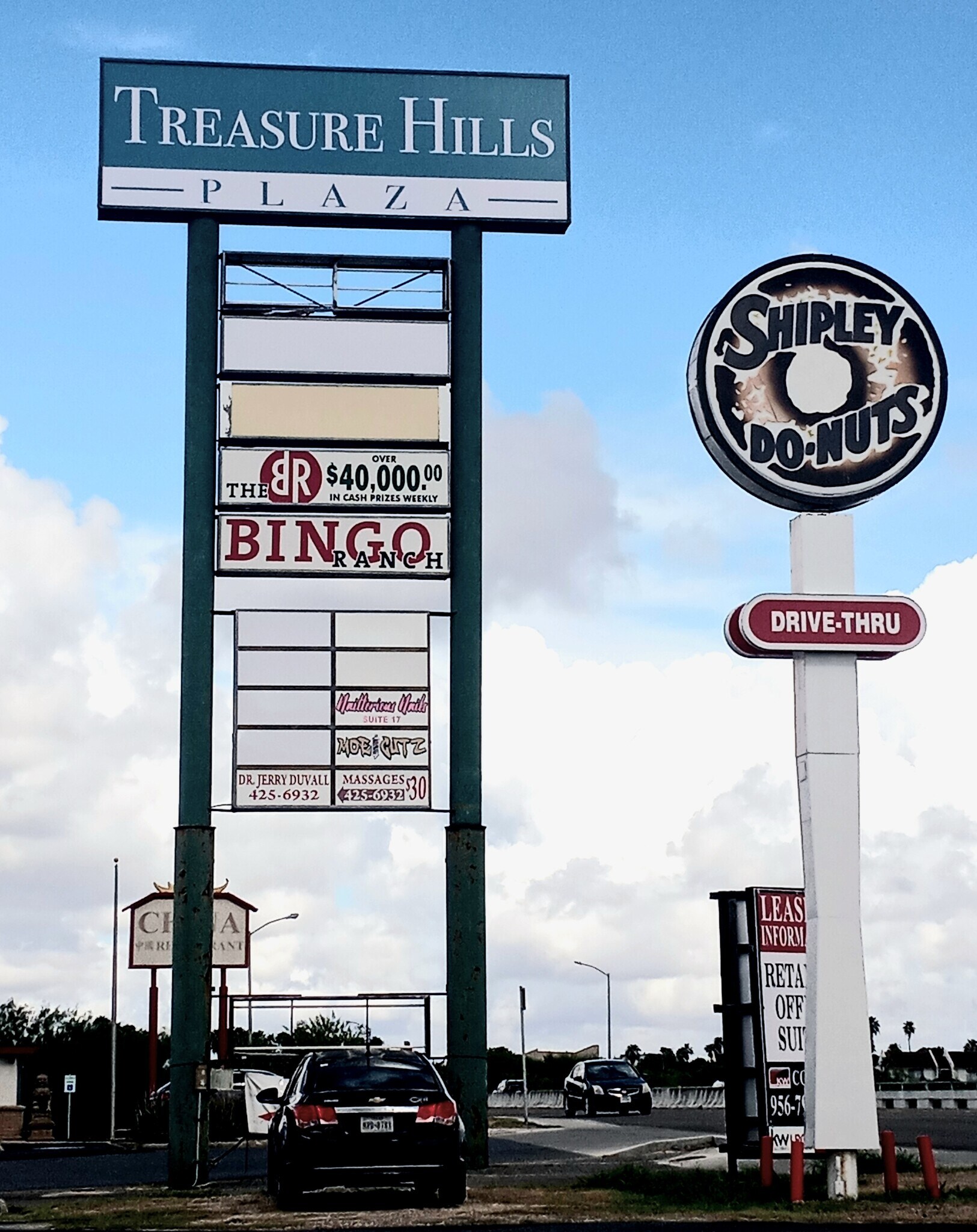 1514 S 77 Sunshine Strip, Harlingen, TX à louer Photo principale– Image 1 sur 6