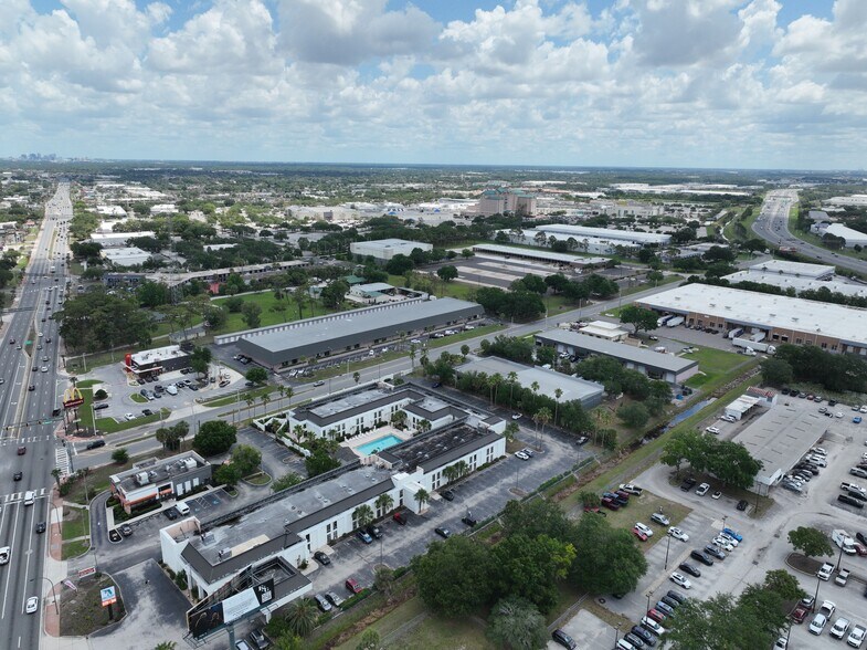 1271 La Quinta Dr, Orlando, FL à louer – Image 3 sur 13