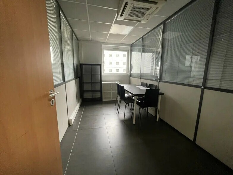 Bureau dans Lyon à louer - Photo de l’immeuble – Image 3 sur 14