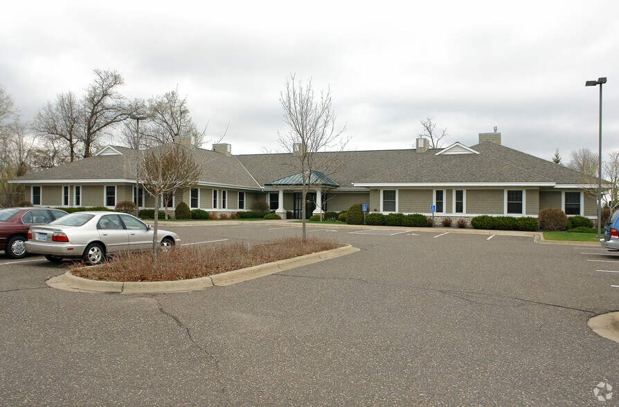 480 Highway 96 W, Shoreview, MN à louer - Photo de l’immeuble – Image 3 sur 3