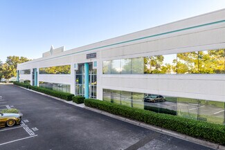 Plus de détails pour 7507 Kingspointe Pkwy, Orlando, FL - Industriel/Logistique à louer