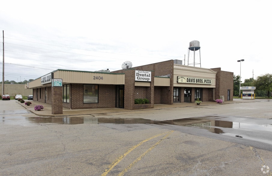 2402-2404 E Washington St, East Peoria, IL à vendre - Photo principale – Image 1 sur 2
