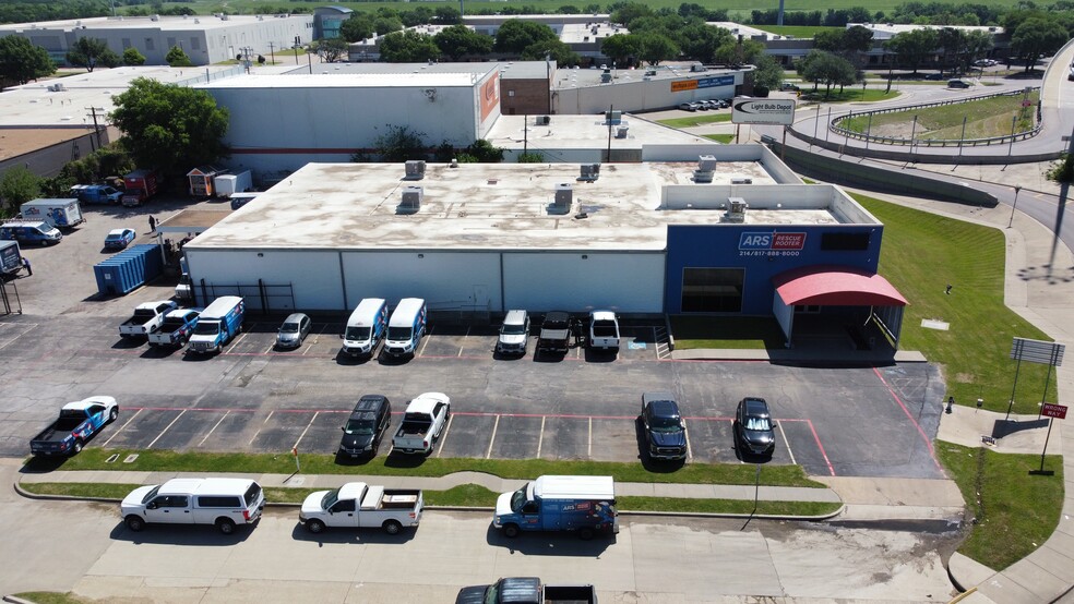 3403 E John Carpenter Fwy, Irving, TX à louer - Photo de l’immeuble – Image 2 sur 19