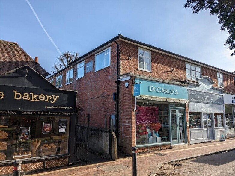 35 High St, Leatherhead à louer - Photo de l’immeuble – Image 1 sur 2
