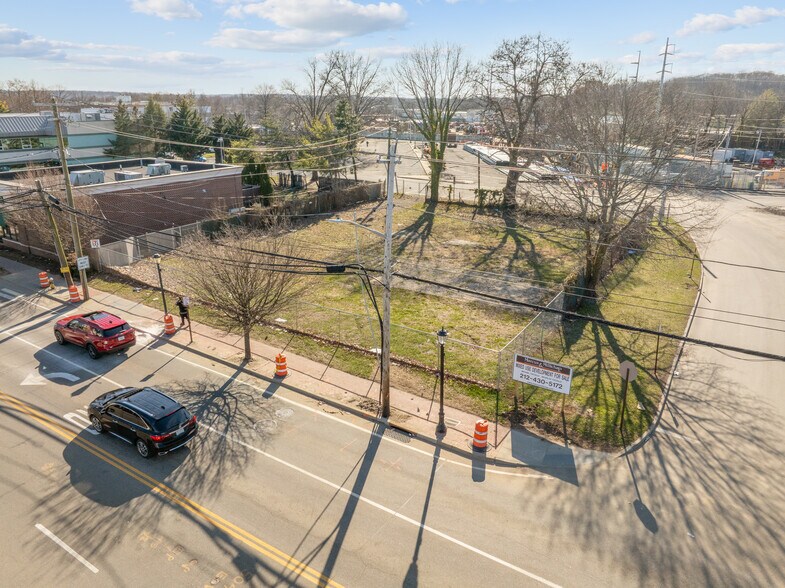 1291 New York Ave, Huntington Station, NY à vendre - Photo de l’immeuble – Image 3 sur 5