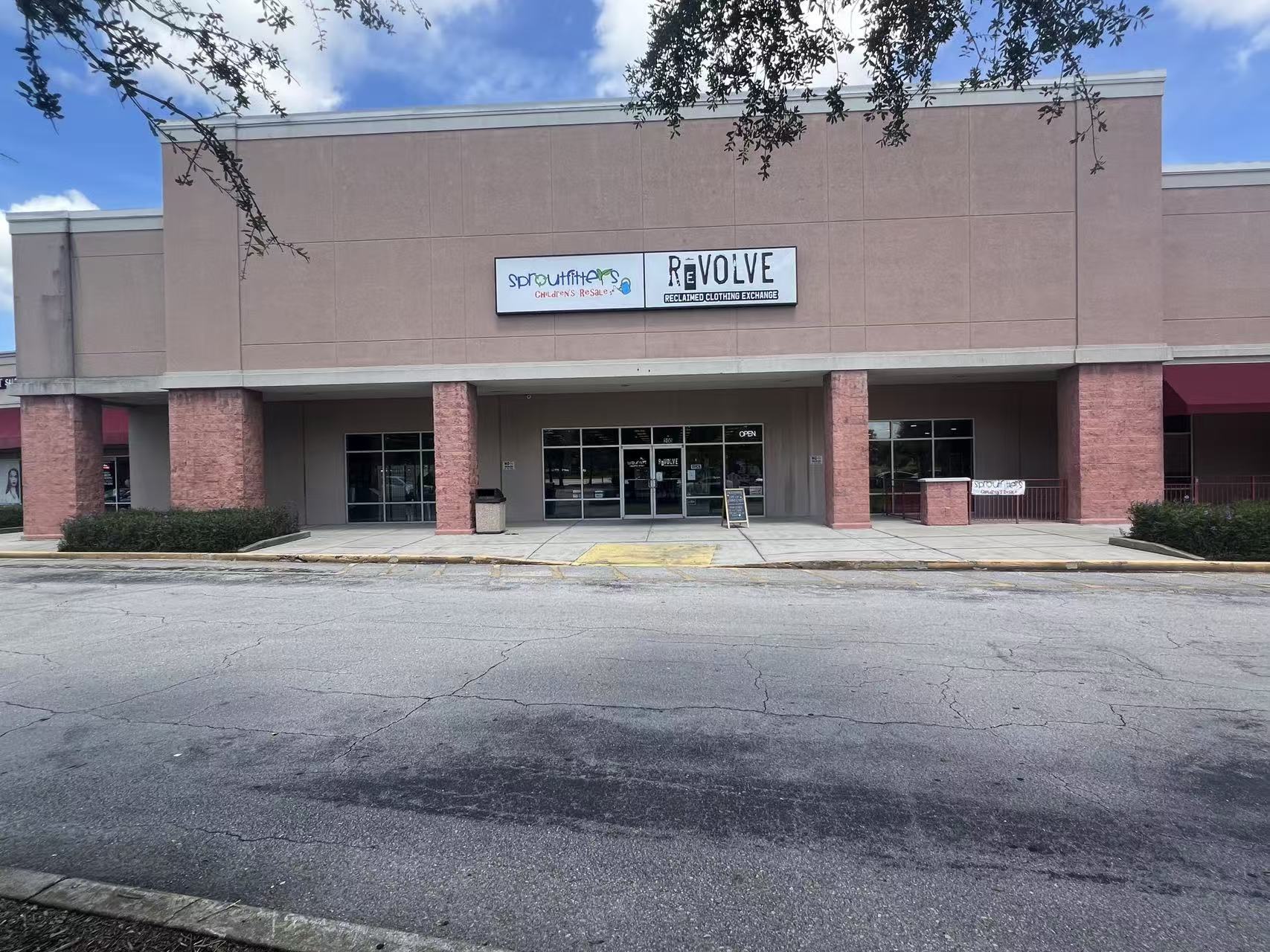 100-400 N Entrance Rd, Sanford, FL à louer Photo de l’immeuble– Image 1 sur 10