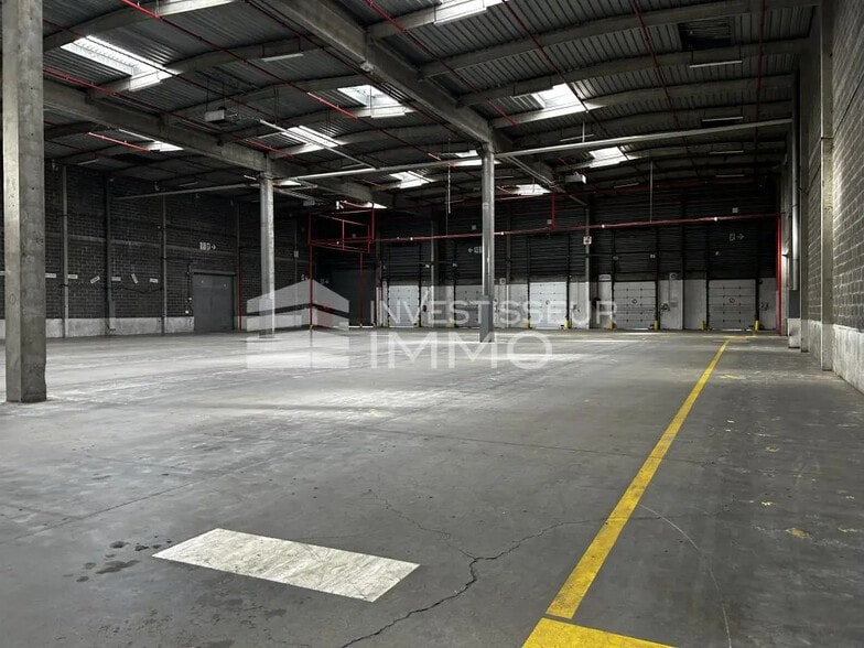 Industriel/Logistique dans Le Meux à vendre - Photo de l’immeuble – Image 3 sur 5