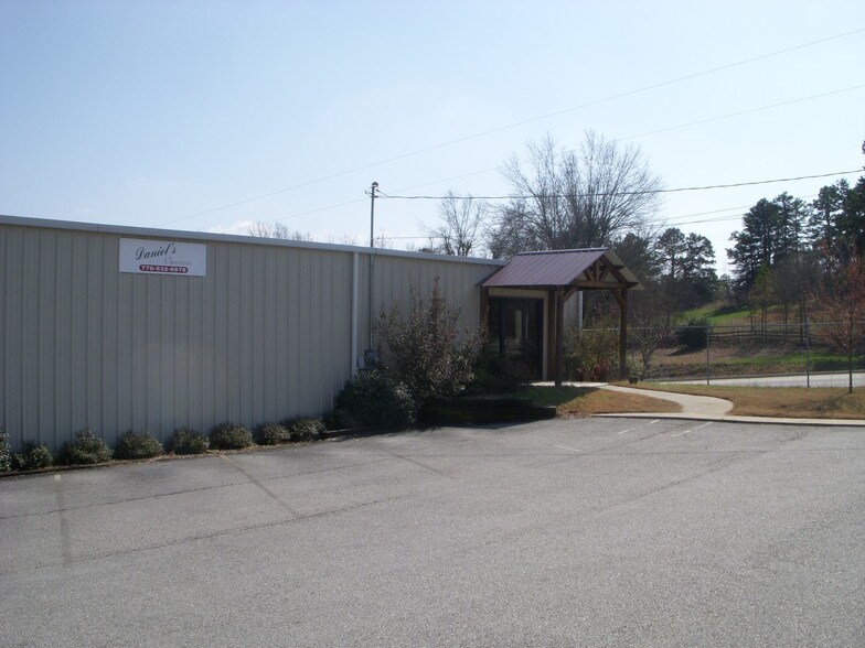 2345 Athens Hwy, Gainesville, GA à louer - Photo de l’immeuble – Image 2 sur 11
