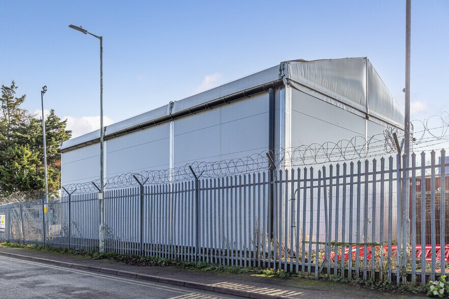 New Ford Rd, Waltham Cross à vendre - Photo de l’immeuble – Image 2 sur 5
