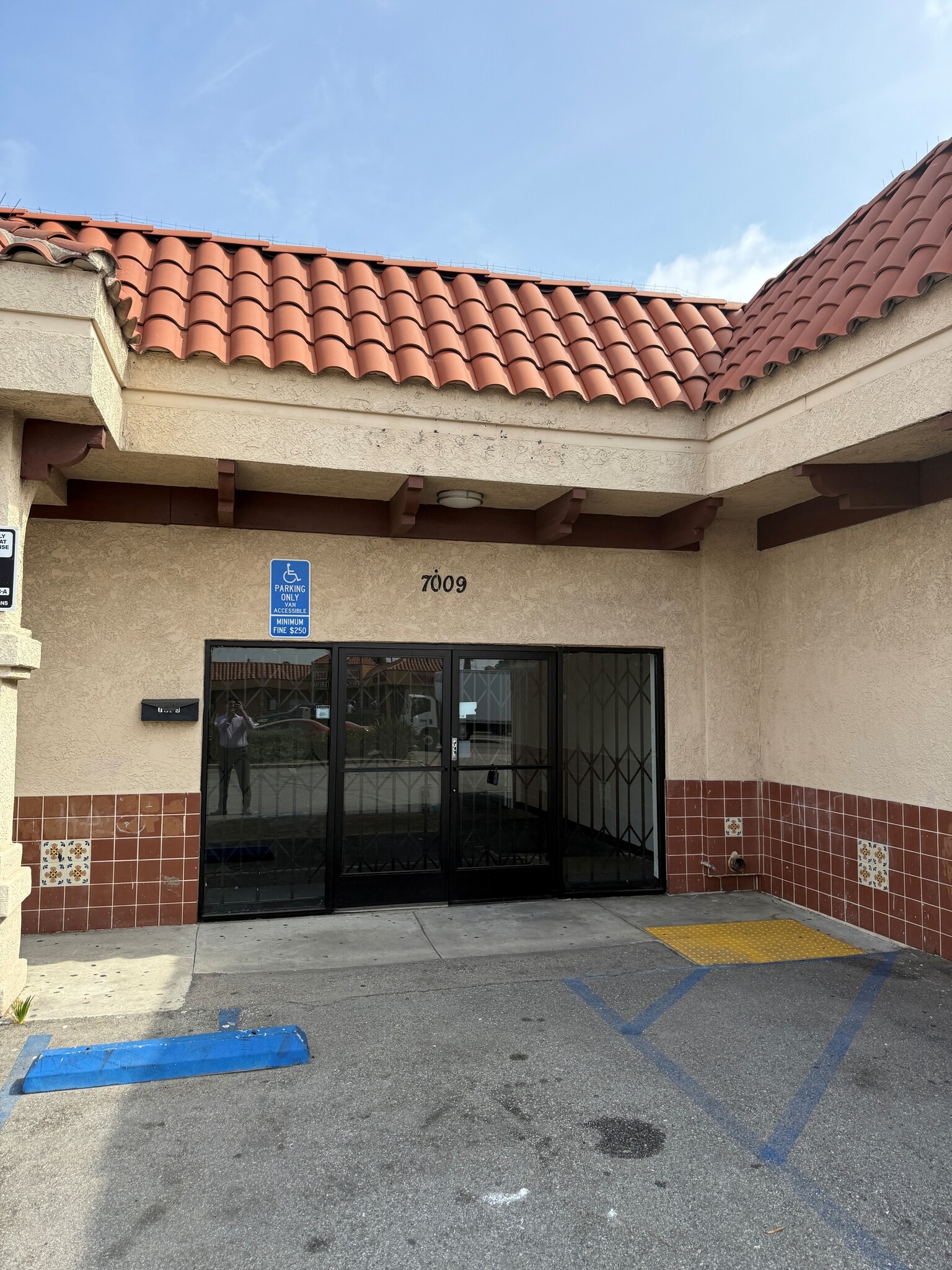 7005-7011 Somerset Blvd, Paramount, CA à louer Photo intérieure– Image 1 sur 6