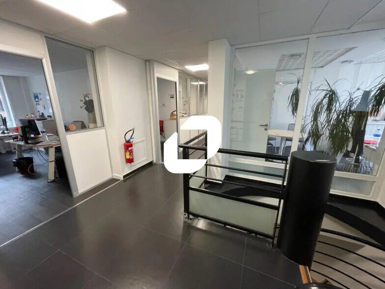 Bureau dans Lille à louer - Photo de l’immeuble – Image 3 sur 7