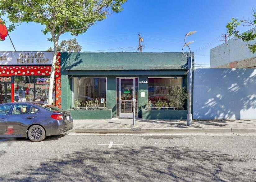 3221 Pico Blvd, Santa Monica, CA à vendre - Photo de l’immeuble – Image 2 sur 17