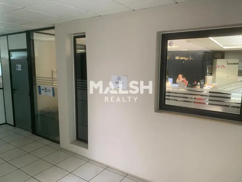 Local d'activités dans Vaulx-en-Velin à vendre - Photo intérieure – Image 3 sur 13