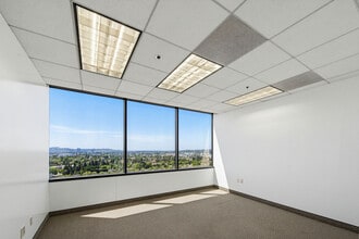 6420 Wilshire Blvd, Los Angeles, CA à louer Photo intérieure– Image 2 sur 7