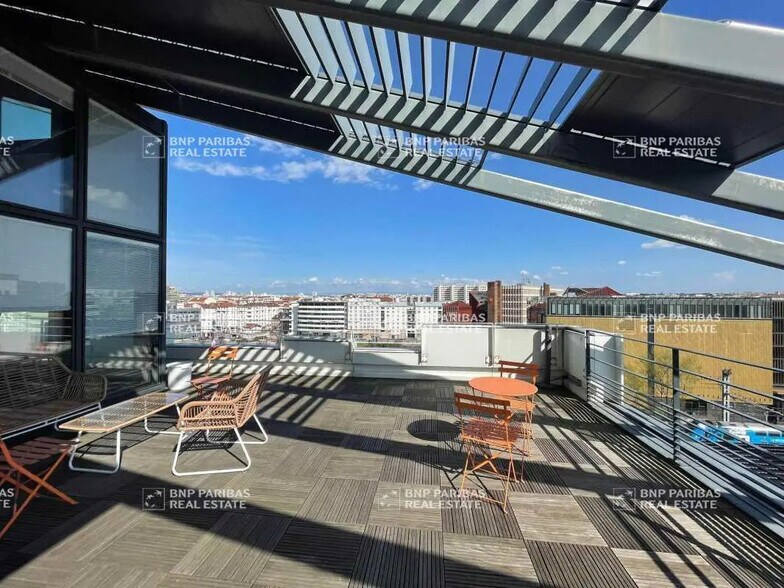 Bureau dans Lyon à louer - Photo de l’immeuble – Image 2 sur 46