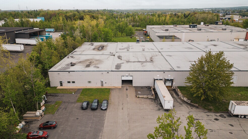 780 Rue Georges-Cros, Granby, QC à louer - Photo de l’immeuble – Image 2 sur 8