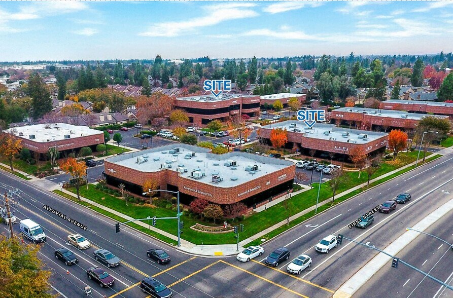 7461 N 1st St, Fresno, CA à louer - Photo de l’immeuble – Image 3 sur 3