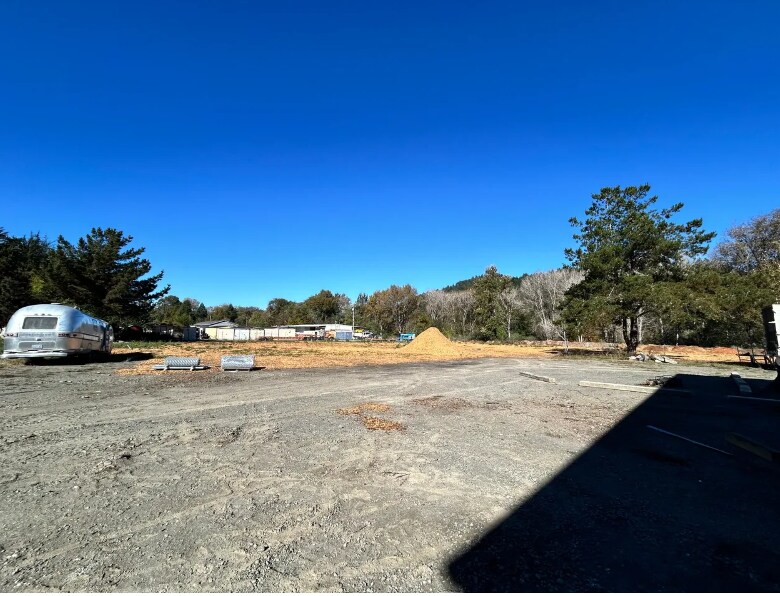 1395 Eeloa Ave, Rio Dell, CA à louer Photo principale– Image 1 sur 6