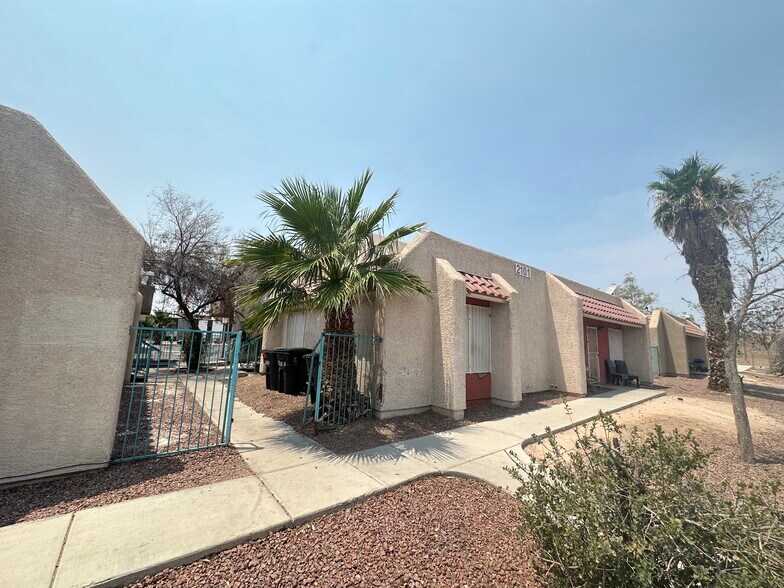 2101 Sun Ave, North Las Vegas, NV à vendre - Photo de l’immeuble – Image 2 sur 14