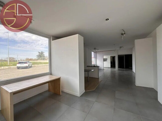 Plus de détails pour Industriel/Logistique à louer