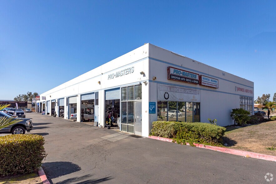 7645 Carroll Rd, San Diego, CA à louer - Photo de l’immeuble – Image 3 sur 15