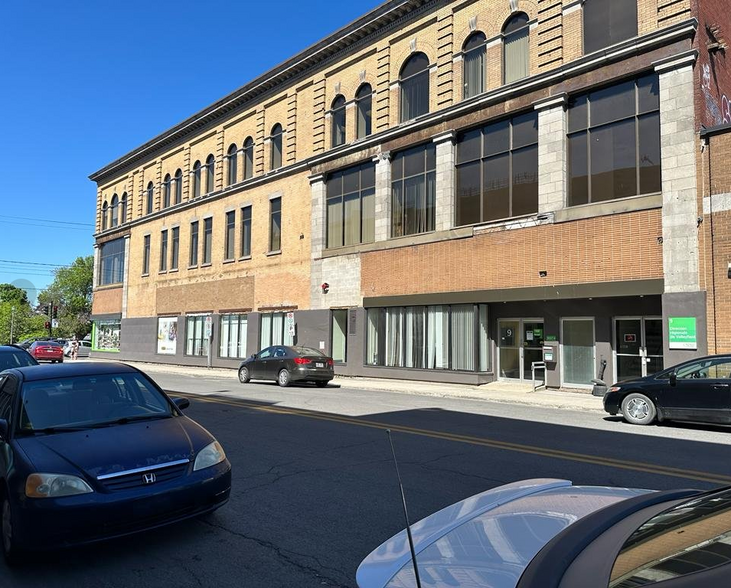 241 Rue Victoria, Salaberry-de-valleyfield, QC à vendre - Photo principale – Image 1 sur 3