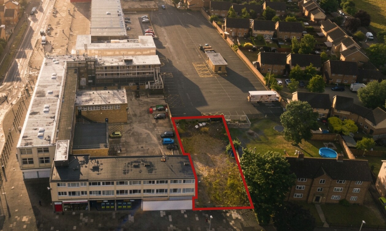 Coronation Square, Cheltenham à vendre Photo de l’immeuble– Image 1 sur 3