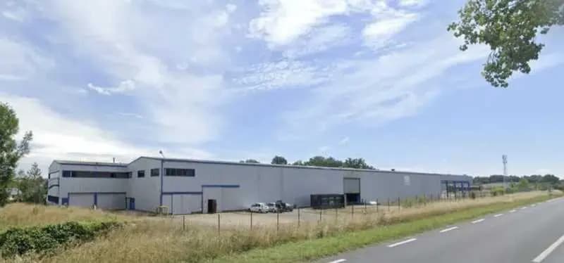 Local d'activités dans Tancarville à vendre - Photo de l’immeuble – Image 1 sur 7